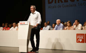 Juan Espadas, secretario general del PSOE andaluz, durante su intervención en el Comité Director celebrado en Alcaldá de Guadaíra (Sevilla), este jueves.