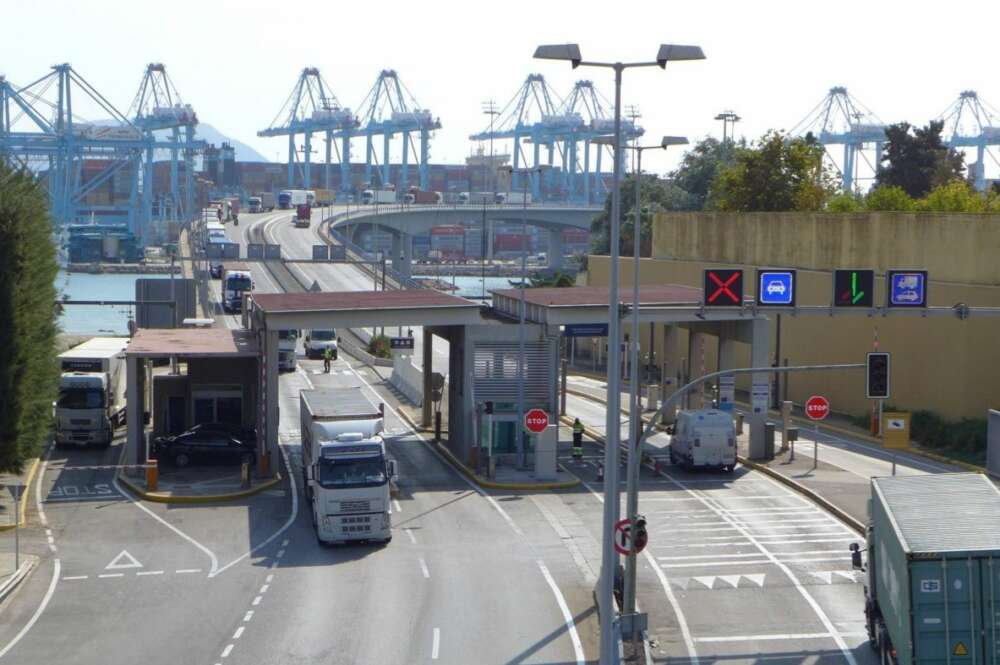 Acceso de camiones al puerto de Algeciras | Autoridad Portuaria de la Bahía de Algeciras
