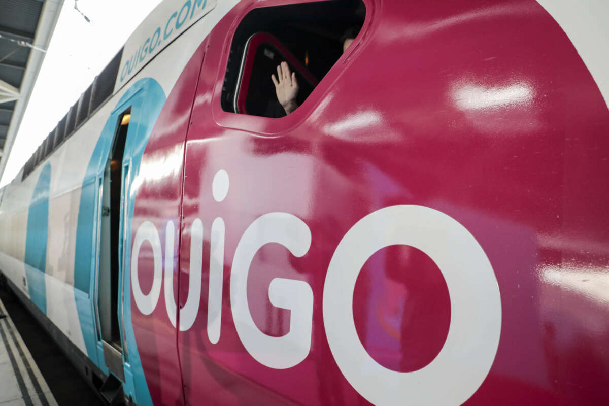 Un tren de Ouigo. EFE/ Ana Escobar