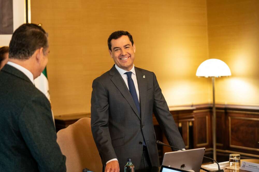 El presidente andaluz, Juanma Moreno, en el Consejo de Gobierno celebrado este martes, previo al debate de totalidad del Presupuesto de 2023.