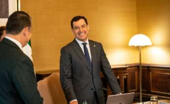 El presidente andaluz, Juanma Moreno, en el Consejo de Gobierno celebrado este martes, previo al debate de totalidad del Presupuesto de 2023.