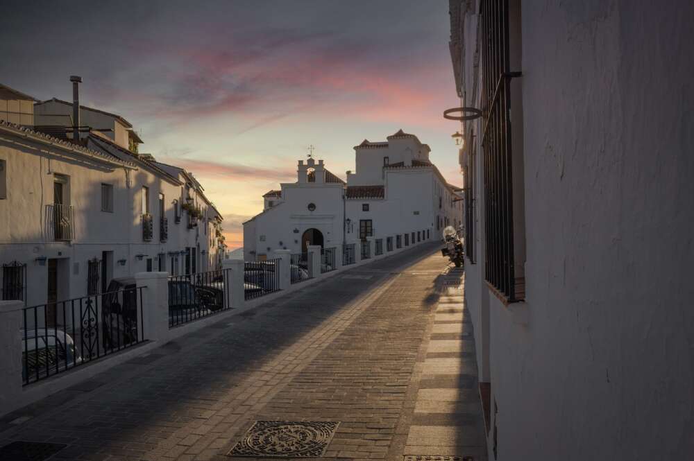Un callejón de un municipio andaluz. Foto: Pixabay.
