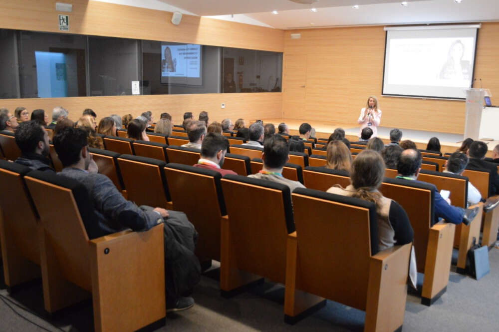 Un centenar de profesionales para mostrar 30 casos de éxito en el sector. Foto: Twitter Junta de Andalucía.