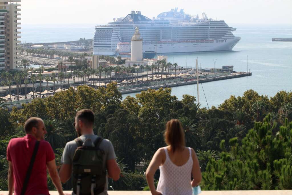 Crucero de más de seis mil plazas en el Puerto de Málaga.