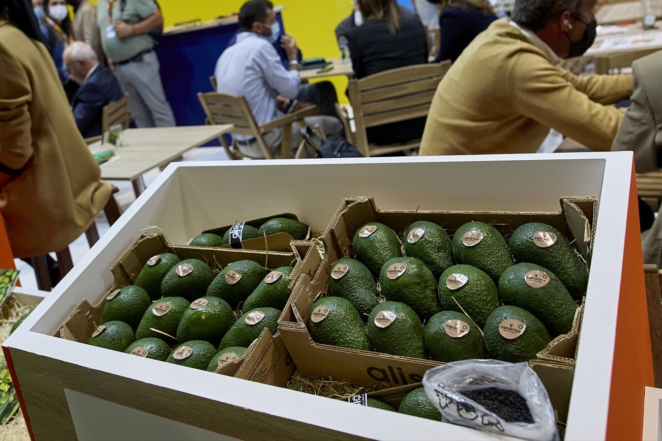 Cajas de aguacates en una edición pasada de la feria 'Fruit Attraction' en Madrid.