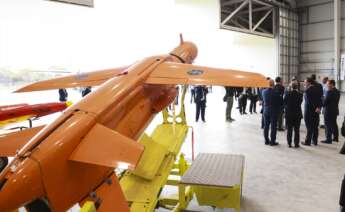 Detalle de las aeronaves no tripuladas durante el acto de inauguración del Centro de Ensayos de Sistemas Aéreos no Tripulados en Moguer (Huelva).