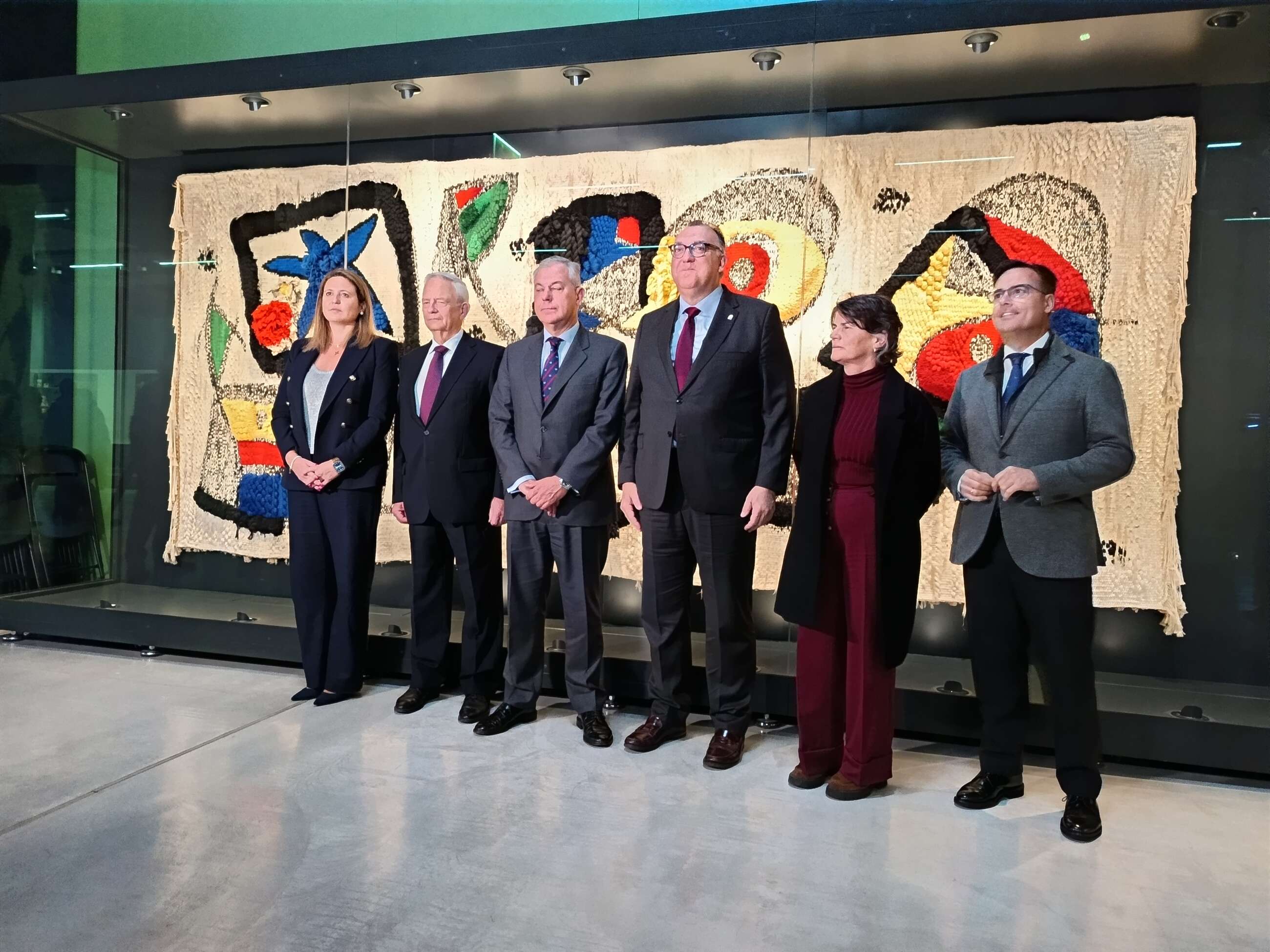 Representantes de la Junta de Andalucía, la Federación Andaluza de Hoteles y Apartamentos Turísticos y el Ayuntamiento de Sevilla acuden a las ‘Jornadas sobre el impacto del turismo en Sevilla’.