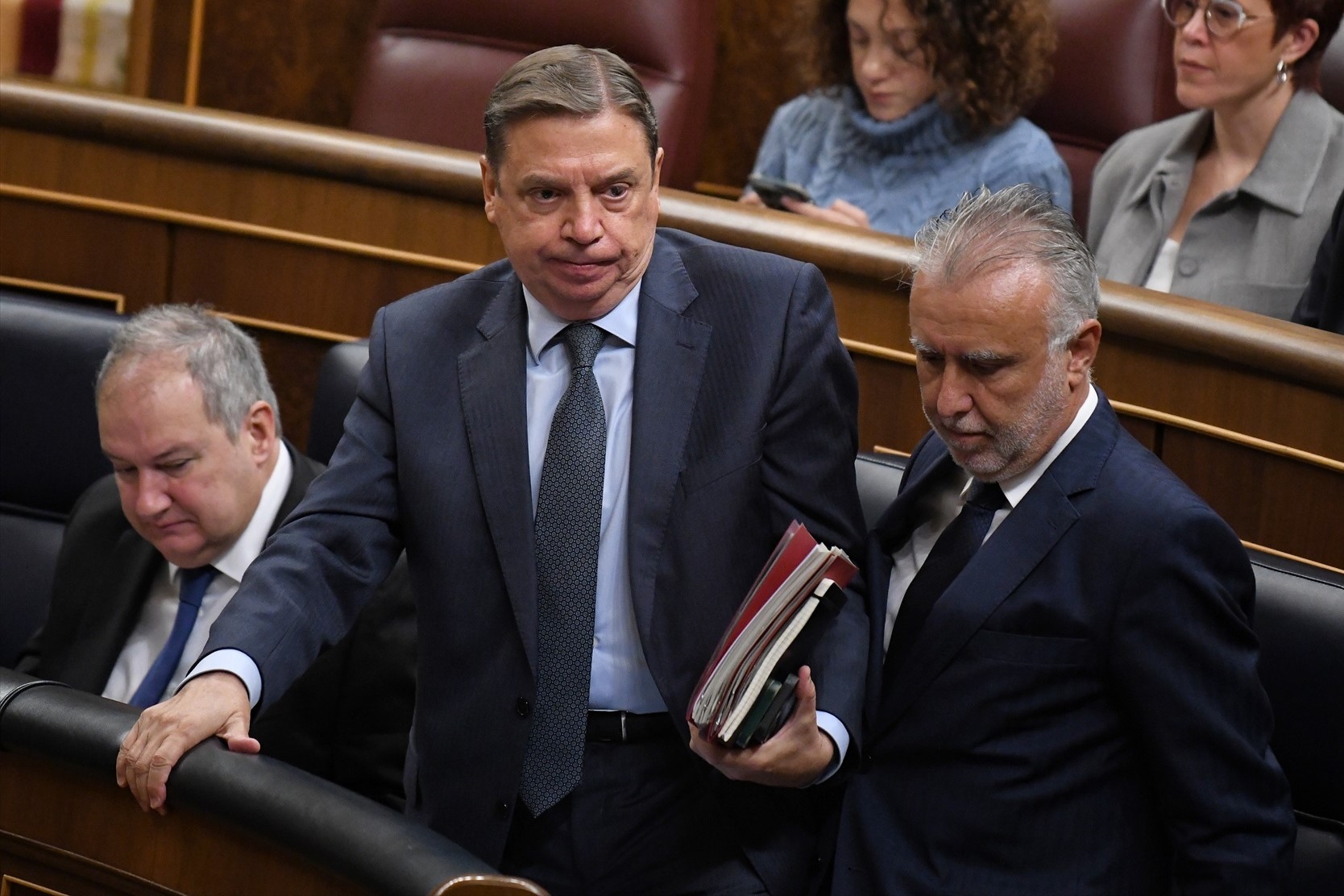 El ministro de Agricultura, Luis Planas, durante el Pleno del Congreso el pasado 13 de noviembre.