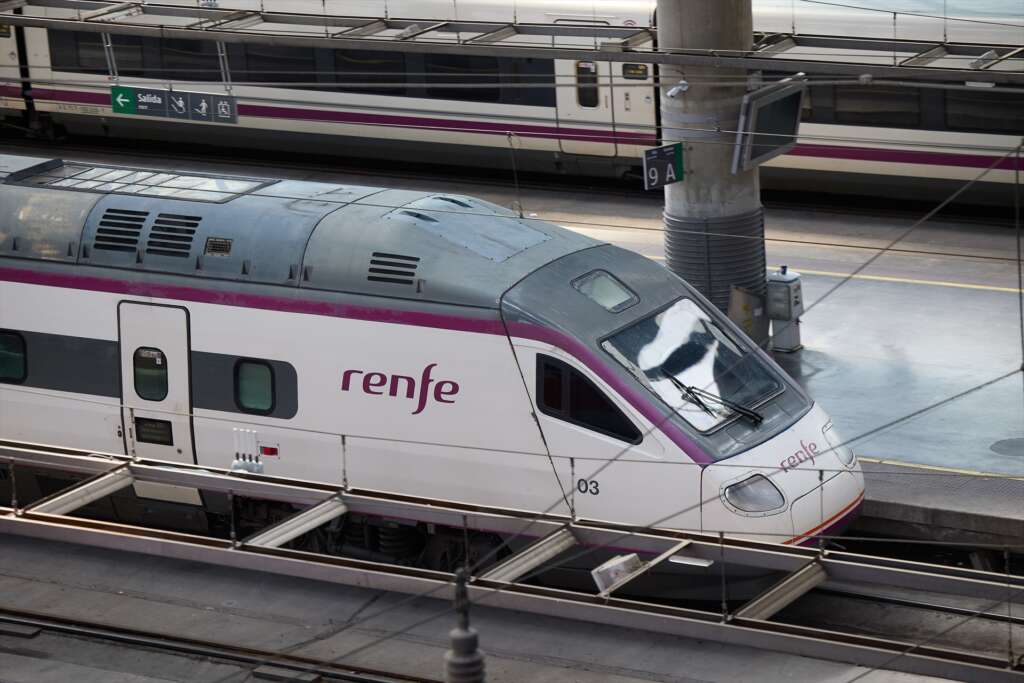 Trenes de Renfe. Foto: Jesús Hellín / Europa Press