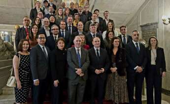Representantes de los países Asean (Filipinas, Vietnam, Camboya, Malasia, Tailandia, Indonesia, Birmania, Singapur y Brunei) junto a Gerardo Landaluce, presidente del Puerto de Algeciras.