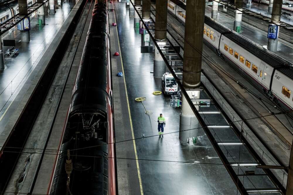 Un tren en la Estación de Atocha, a 4 de mayo de 2025, en Madrid.