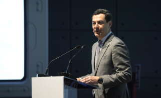 El presidente de la Junta, Juanma Moreno, durante la inauguración del congreso de la Asociación Internacional de Desalación y Reutilización (IDRA).