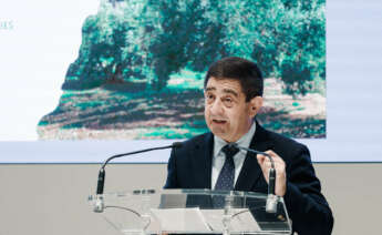 El presidente de la Diputación de Jaén y de Ferias Jaén, Francisco Reyes, durante la XXII Feria Internacional del Aceite de Oliva e Industrias Afines (Expoliva).