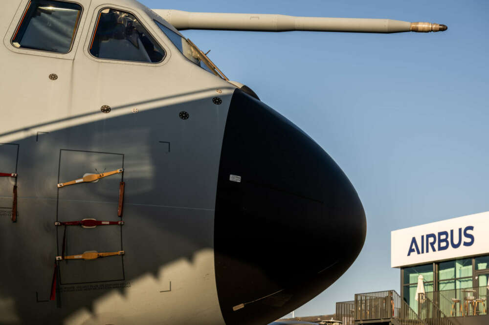 Avión alemán del modelo A400M durante el Salón Internacional de la Aeronáutica y el Espacio de París-Le Bourget.