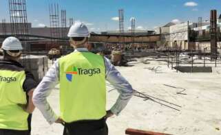 Dos trabajadores de TRAGSA. Imagen: TRAGSA
