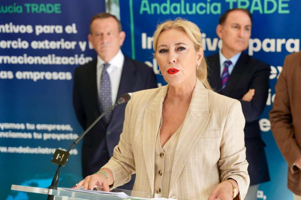 Carolina España, consejera de Economía, Hacienda y Fondos Europeos, durante la presentación de los incentivos para las empresas andaluzas exportadoras.