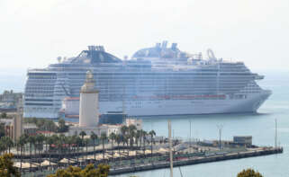 Crucero con más de 6.000 pasajeros en el Puerto de Málaga.