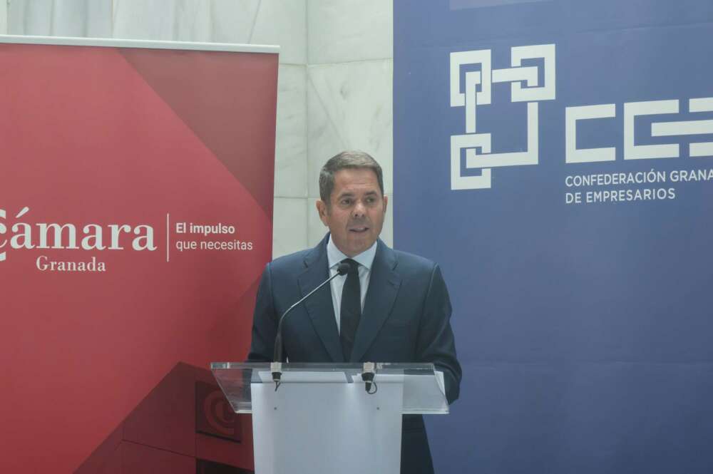 Gerardo Cuerva, presidente de la Confederación Granadina de Empresarios y de la Cámara de Comercio de Granada, durante un desayuno empresarial.