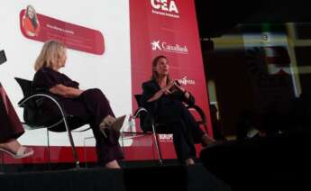 Pilar Martínez-Cosentino, CEO de Cosentino (dcha.), durante el ‘Día de la Empresa’ de la Confederación de Empresarios de Andalucía.