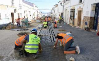 Trabajadores de una obra en Bornos (Cádiz).