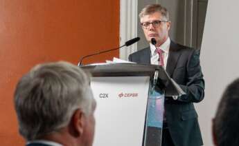 El CEO de C2X (Maersk), Brian Davis, durante la presentación del proyecto de metanol verde de Huelva en enero de 2024.