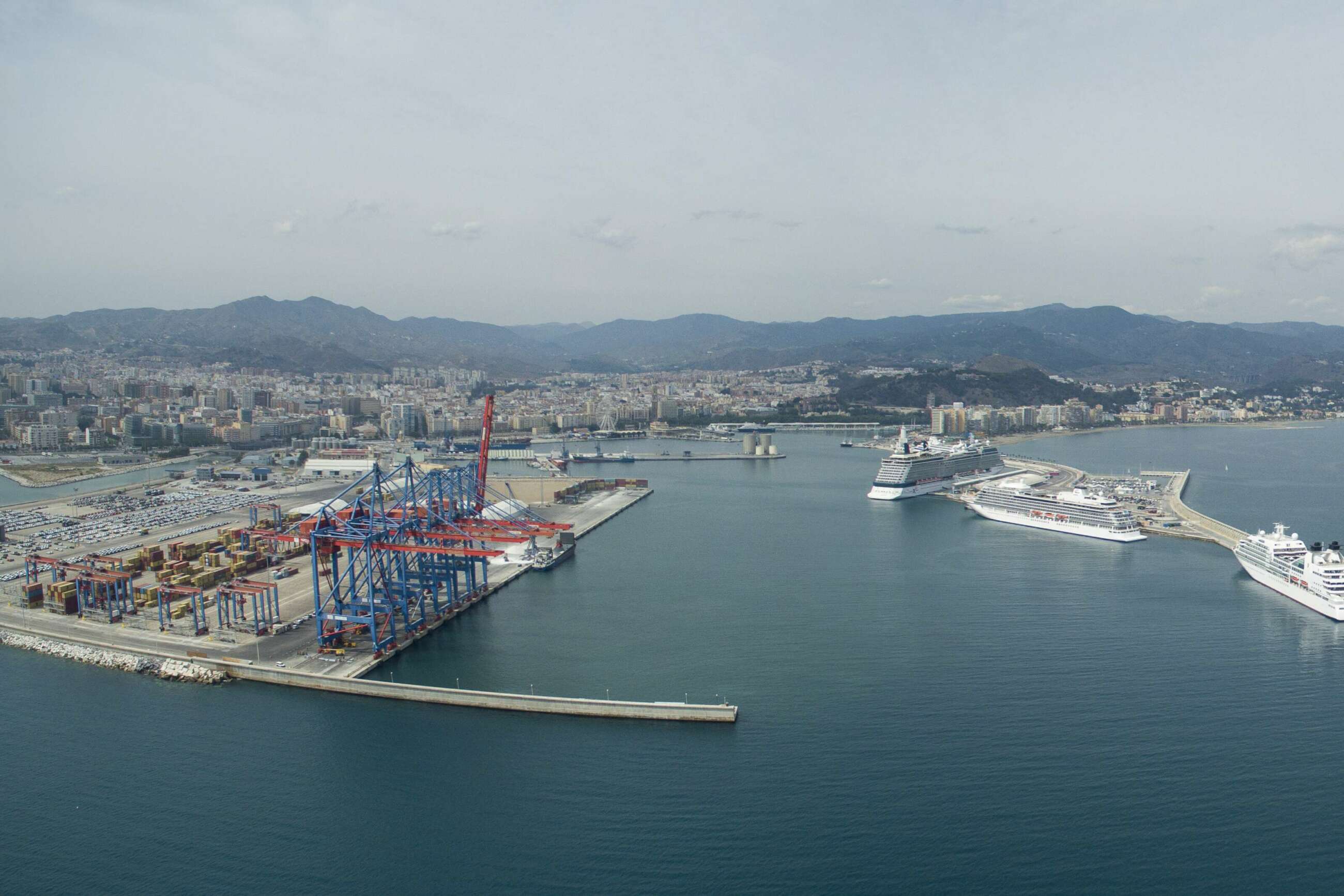 Vista aérea del Puerto de Málaga.
