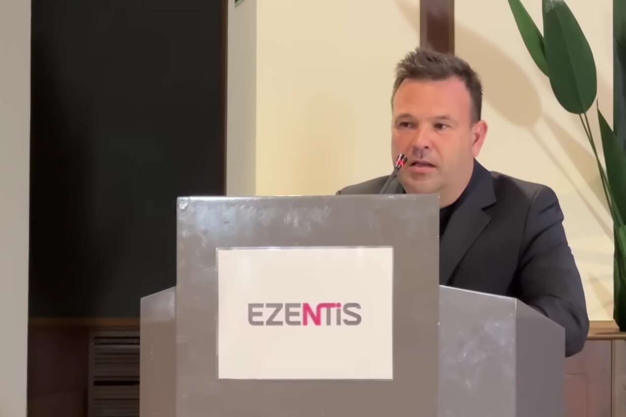 José Elías, presidente de Ezentis, durante una junta general de accionistas de la empresa sevillana.