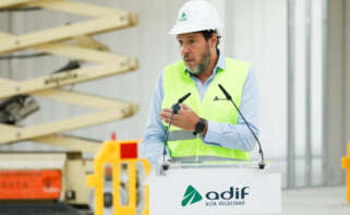 El ministro de Transportes y Movilidad Sostenible, Óscar Puente, visita las instalaciones ferroviarias de la estación Murcia del Carmen.