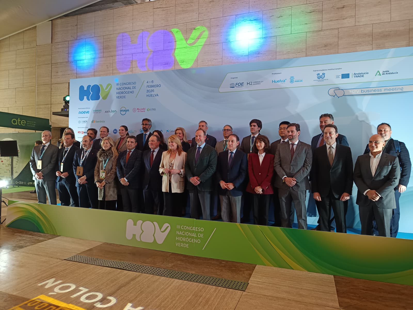 Representantes institucionales y directivos de compañías como Air Liquide, Moeve, Siemens, Enagás, Trina Solar y Avalon Renovables acuden a la inauguración del III Congreso de Hidrógeno Verde.