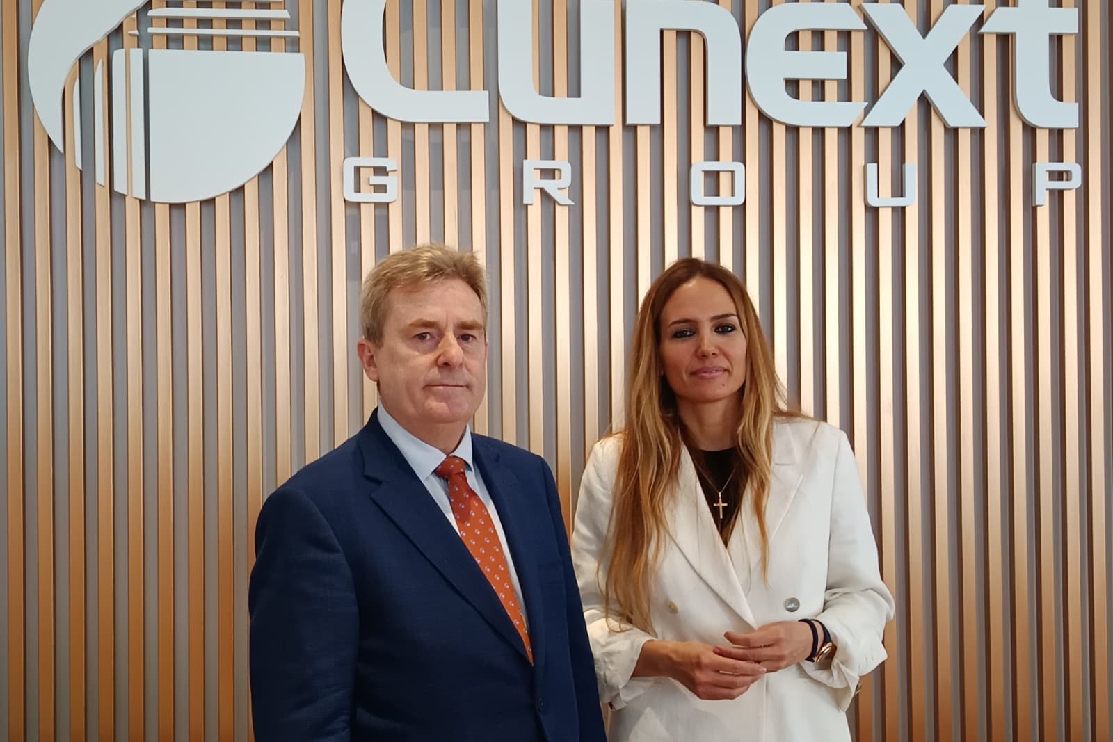José María García, director de la unidad de negocio de cobre; y Aurora Gracia, vicepresidenta de Cunext.