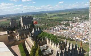 Vista aérea del castillo de Almodóvar del Río, en Córdoba.