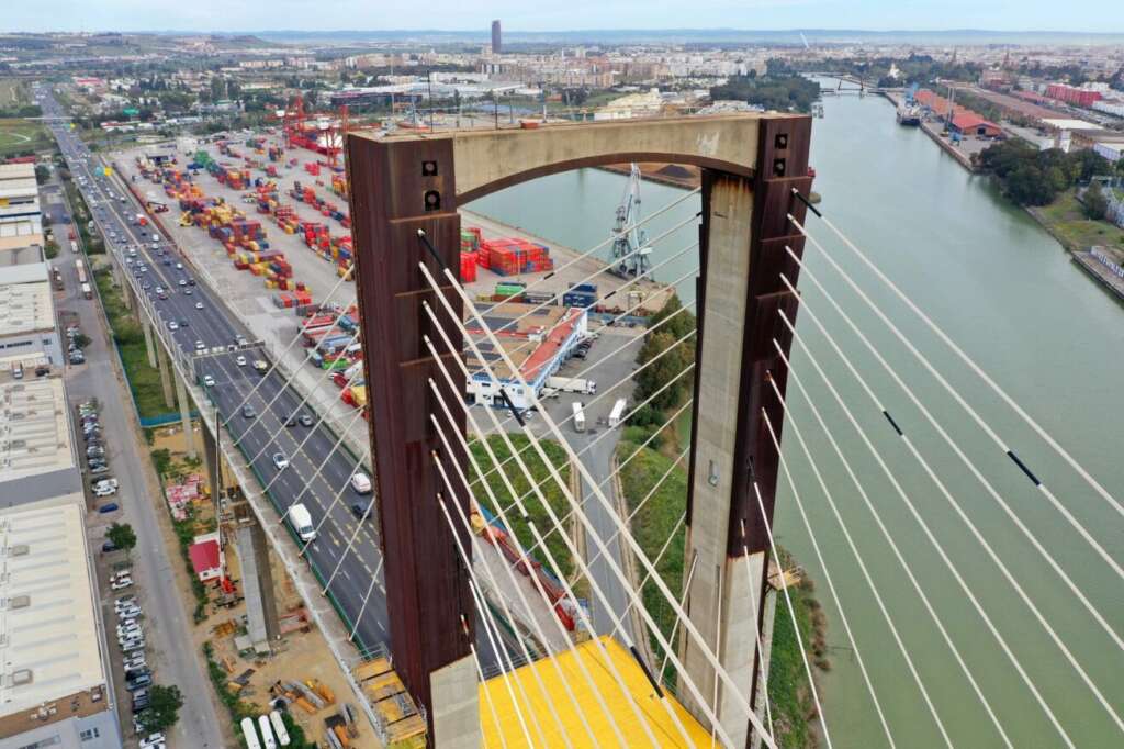 Puente del Centenario. Foto: Ministerio de Transportes. Sevilla,