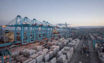 Vista aérea de la terminal de Maersk en Algeciras.