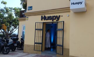 Entrada al nuevo hub de Huspy en Málaga capital.