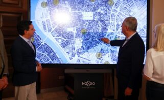El alcalde de Sevilla, José Luis Sanz, durante la presentación del Plan Sevilla Centro Vivo en el Ayuntamiento.