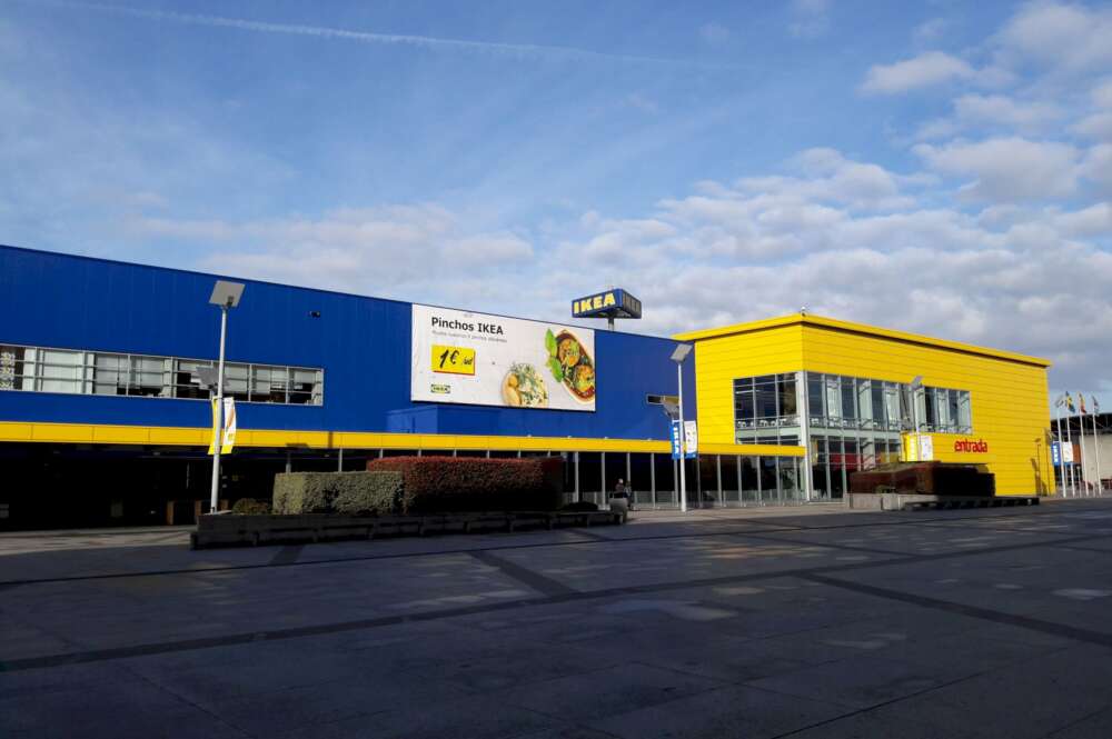 Los vecinos de Pontevedra, Ourense y Lugo podrán recoger en su ciudad los pedidos que hagan a la tienda IKEA de A Coruña