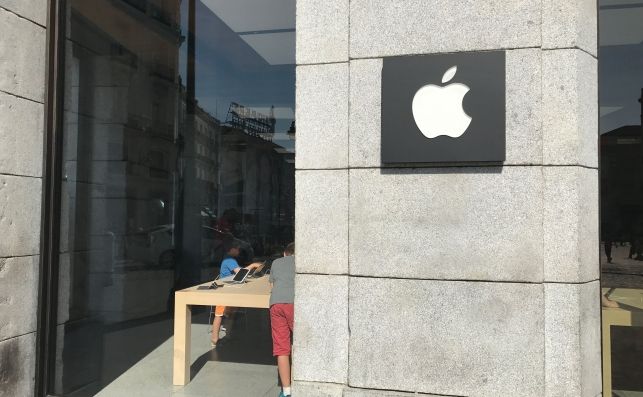 La Apple Store expuesta al Sol en Madrid. 