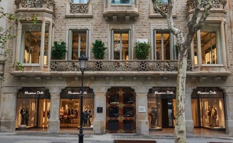 Tienda de Massimo Dutti en el Paseo de Gracia de Barcelona