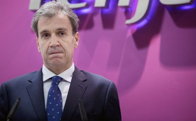 El presidente de Renfe, Juan Alfaro, tras conocerse la multa de 65 millones de euros impuesta por la Comisión Nacional de los Mercados y la Competencia (CNMC). EFE/Luca Piergiovanni