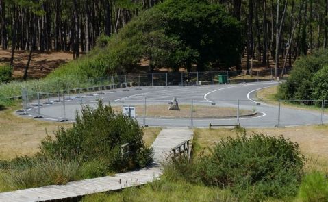 Valado de protección de acceso ás dunas da praia de Balarés