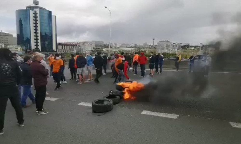 Protesta de los trabajadores de Alu Ibérica en A Coruña el pasado mes de octubre