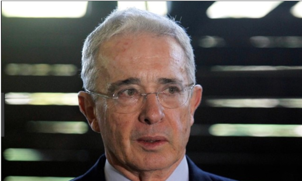 Álvaro Uribe bendice en Galicia el golpe de Guaidó