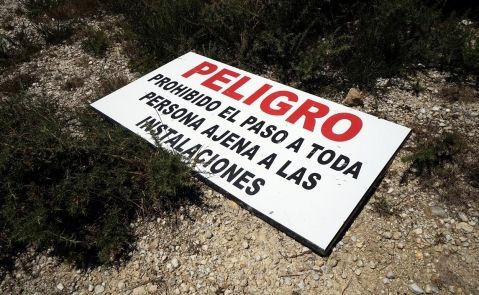 cartel peligro Monte Neme cartel peligro Monte Neme