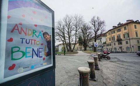 Un cartel con la frase "todo estará bien" en Turín, Italia, en plena crisis del coronavirus, el 25 de marzo de 2020 | EFE/EPA/TR