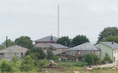 Aerogenerador de Endesa en Paradela (Lugo) muy próximo a las viviendas