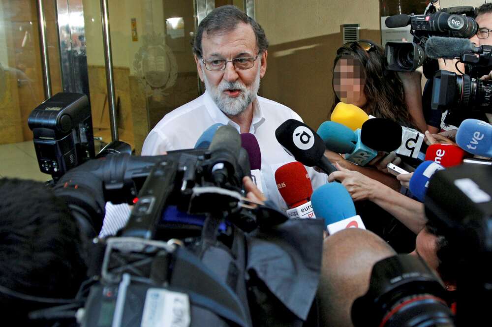 Rajoy a la entrada de su nuevo trabajo / EFE