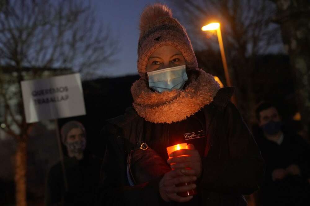 Hosteleros protestan ante la residencia oficial del presidente de la Xunta en Monte Pío