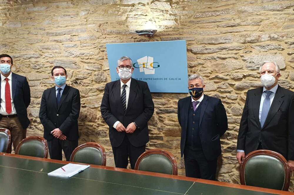 Representantes de Luckia, Comar, Ageo y Abiga se reunen con el presidente de la patronal, Juan Manuel Vieites