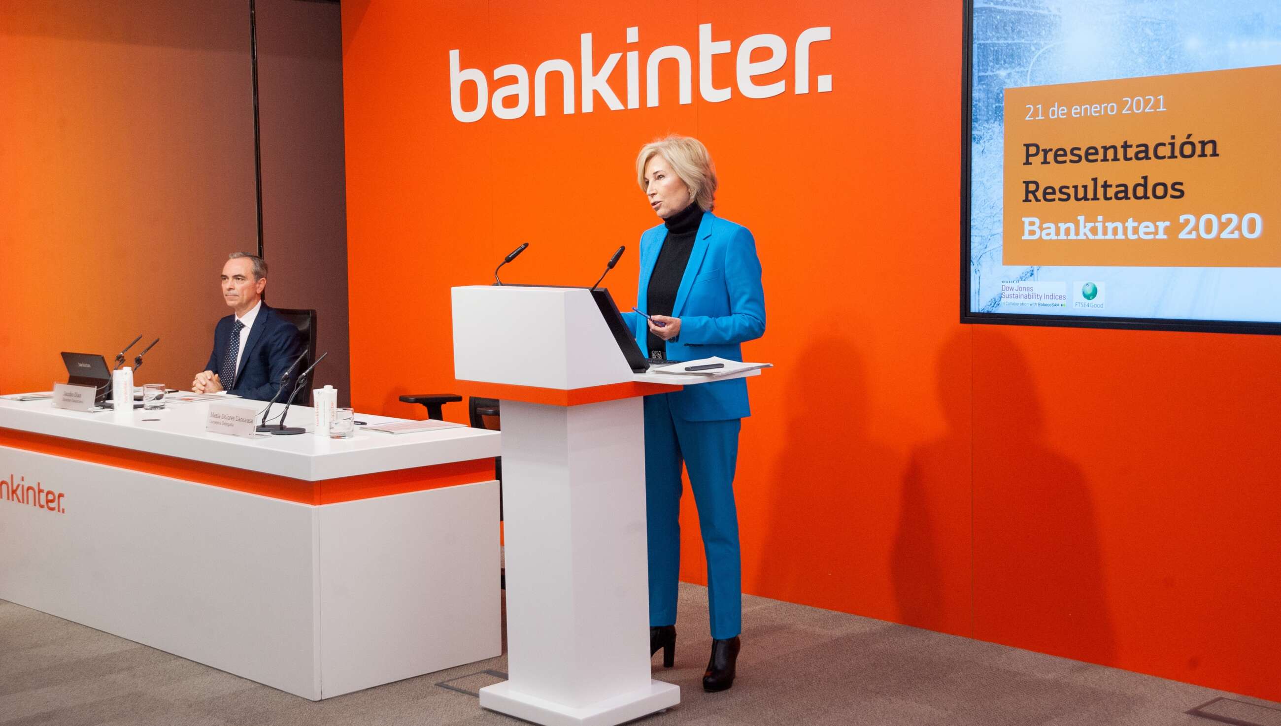 Maria Dolores Dancausa CEO de Bankinter y Jacobo Diaz Director Financiero
