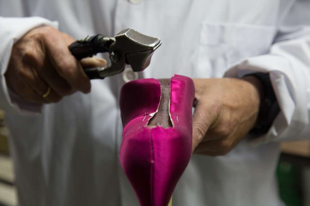Proceso de fabricación de calzado en Tempe, la zapatería de Inditex, con base de operaciones en Elche, Alicante. Foto: Tempe